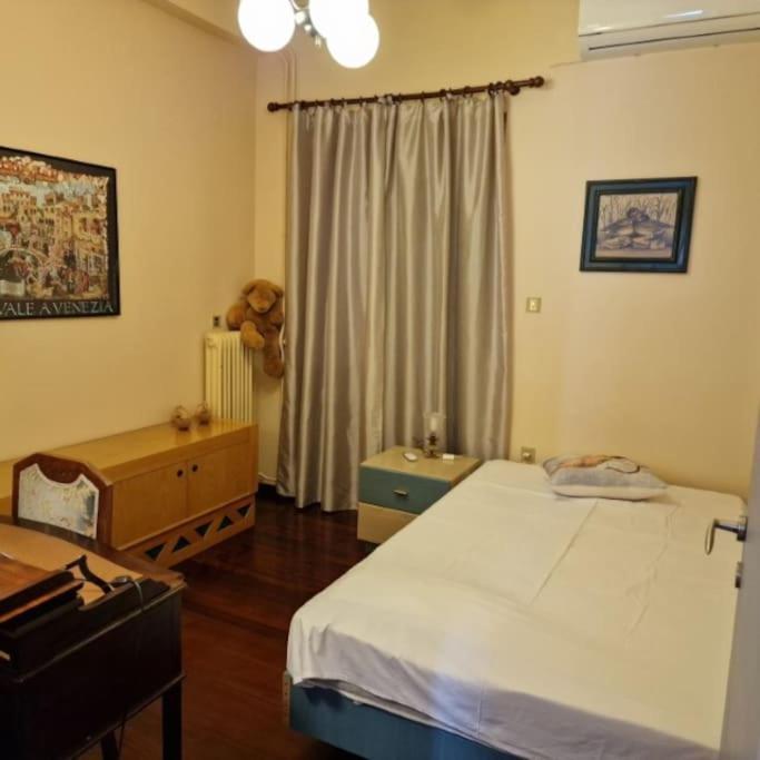 Classic Apartment In Kalamata Exteriör bild